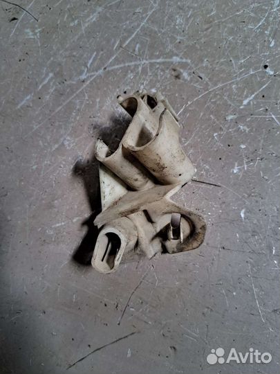 Кронштейн крепления BMW F01