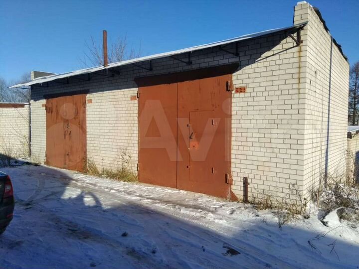 Гараж, > 30 м²