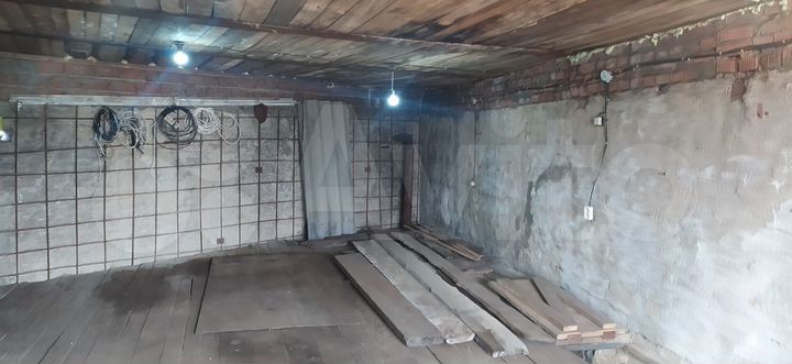 Гараж, > 30 м²