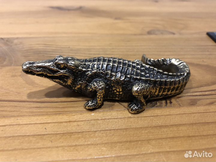 Фигурка. Статуэтка. Крокодил. Аллигатор