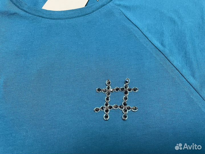 Футболки с вышивкой камнями