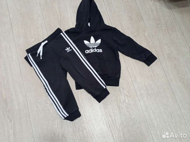 Спортивный костюм