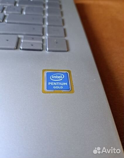 Ноутбут HP 14-bf019ur