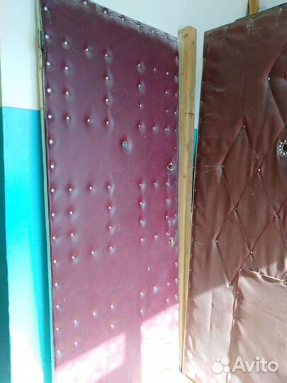 Дверь входная деревянная