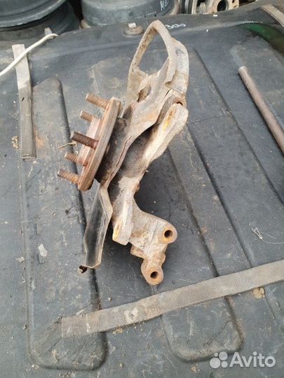 Кулак поворотный передний левый Mazda Cx-7 L3-VDT