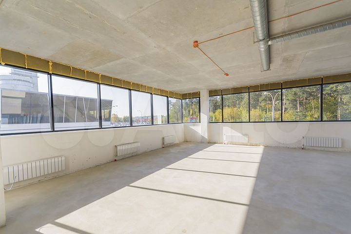 Отдельно стоящее здание 1495 м² на Уралмаше