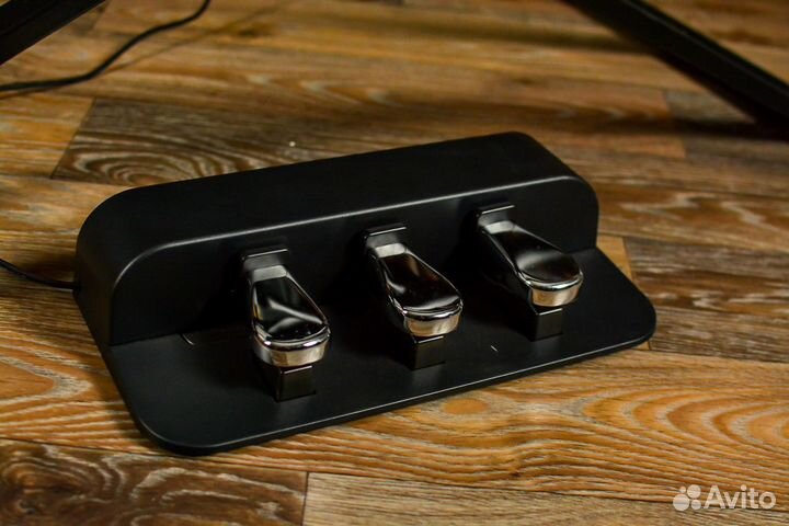 Цифровое пианино Casio + Аксессуары