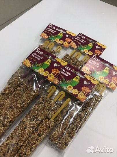 Лакомства для попугаев