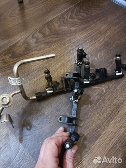 Топливная рампа, форсунки Chrysler Sebring JS 2.7