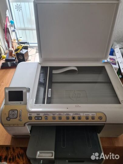 Принтер цветной hp