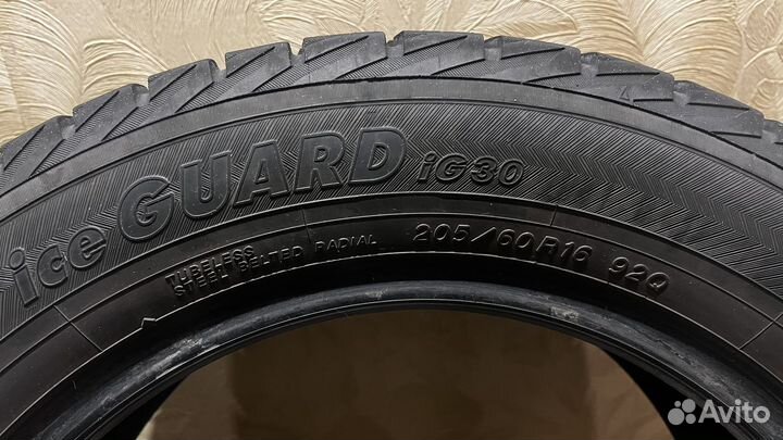 Yokohama Ice Guard IG30 205/60 R16 92Q