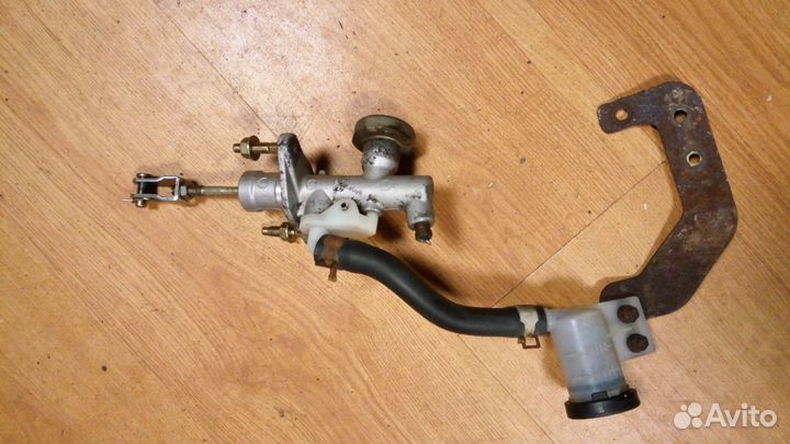 Ниссан альмера н16 главный цилиндр сцепления