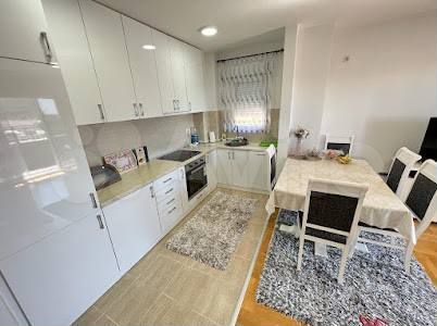 3-к. квартира, 85 м² (Черногория)