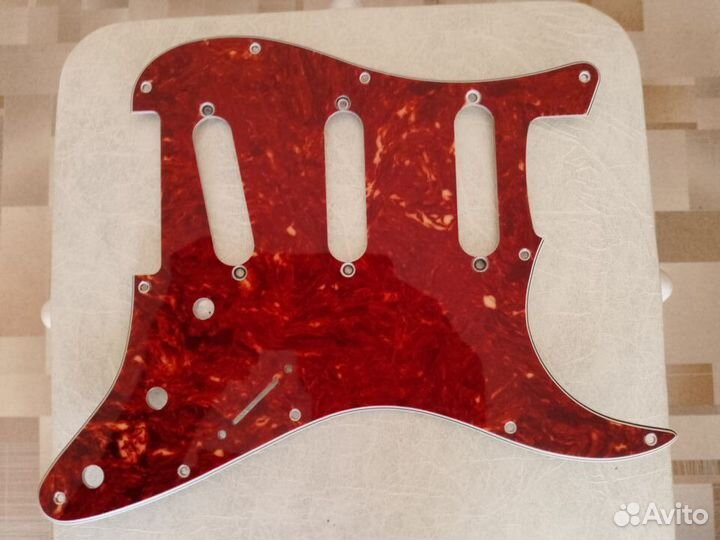 Пикгард фендер стратокастер новый