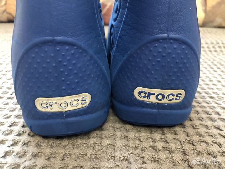 Сапоги с динозаврами Crocs 11