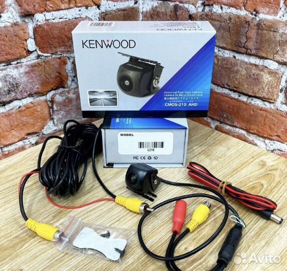 Камера заднего вида Kenwood L-210