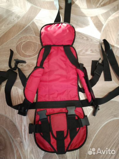 Детское бескаркасное автокресло