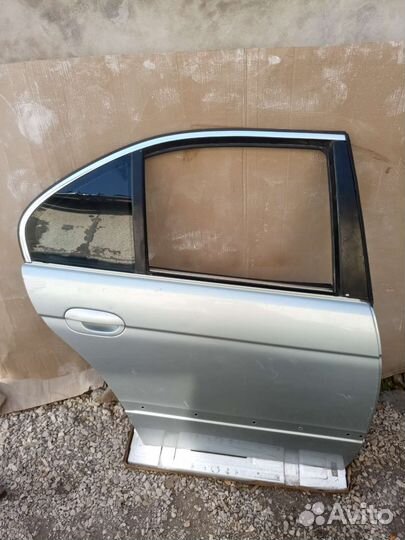 Дверь задняя правая без стекла BMW 5 E39 в сборе