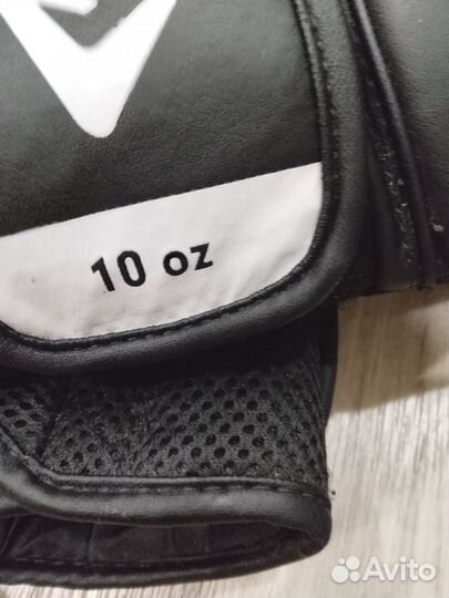 Боксерские перчатки 10 oz