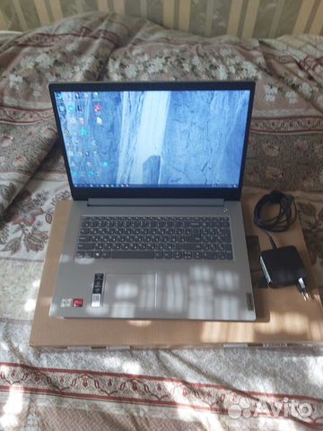 Lenovo ideaPad 3 17 ADA 05