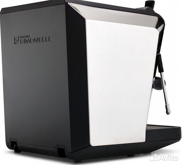 Кофемашина Nuova Simonelli