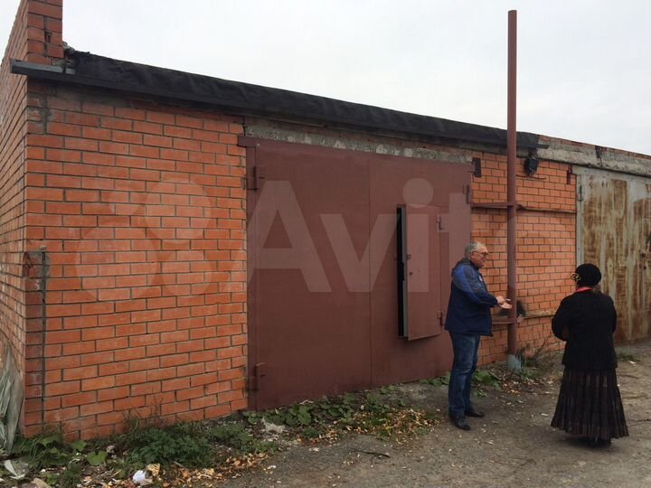 Гараж, > 30 м²