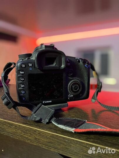 Фотоаппарат Canon 7d Body