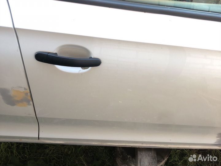Дверь передняя правая в сборе рапид