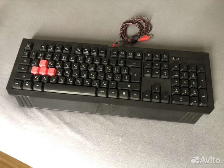 Игровая клавиатура и мышь с подсветкой