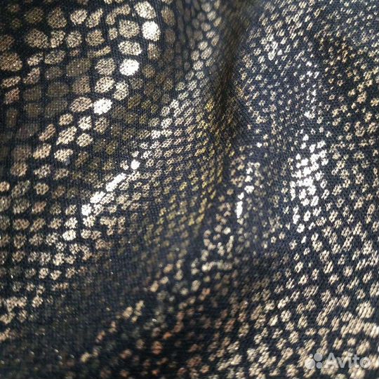 Блестящая ткань