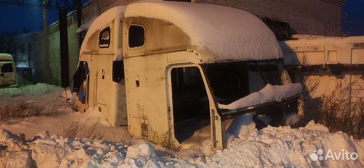 2 Кабины Freightliner Argosy
