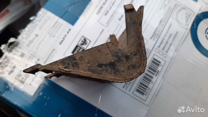 Заглушка порога Opel Omega A