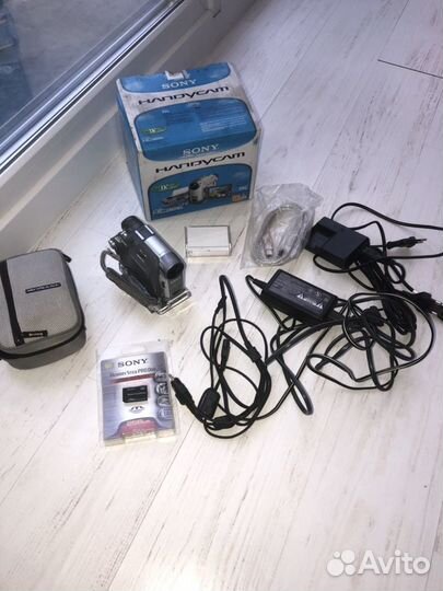 Видеокамера Sony Handycam DCE HC32E