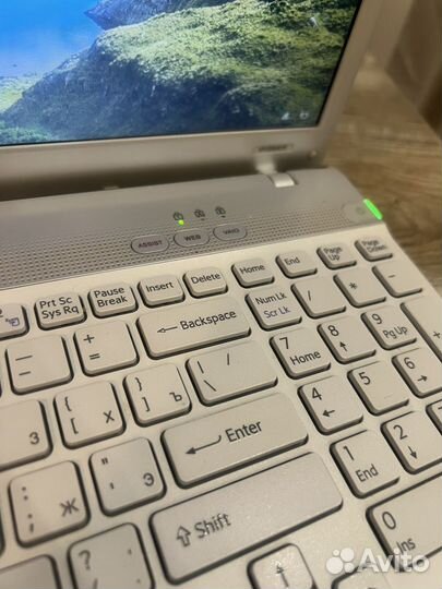 Ноутбук sony vaio vpceb4E1R