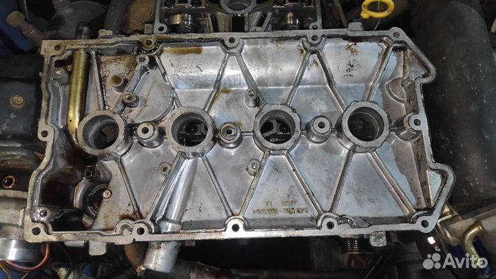 Клапанная крышка на мотор 2112