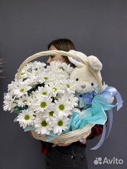 Цветы. Цветы в корзине.Ромашки