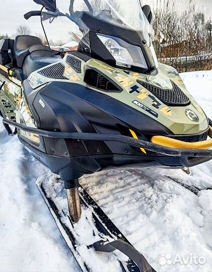 BRP Lynx 69 Yeti Army Limited 800R E-TEC