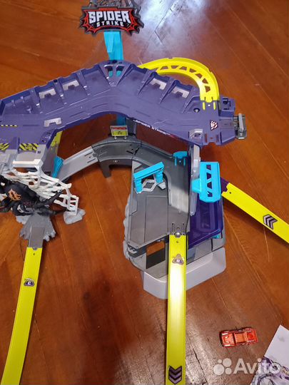 Гоночный трек Metal Machines Spider Strike