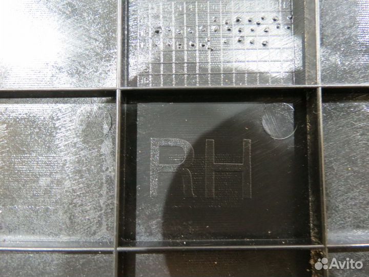 Накладка торпедо левая Kia Rio 3