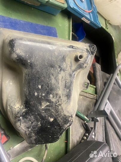 Бензобак на мотоцикл