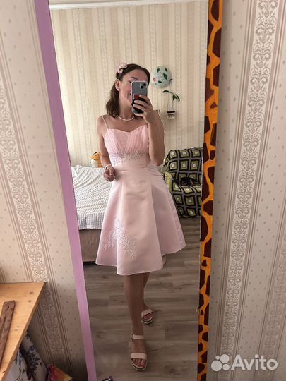 Платье нарядное / 46 размер