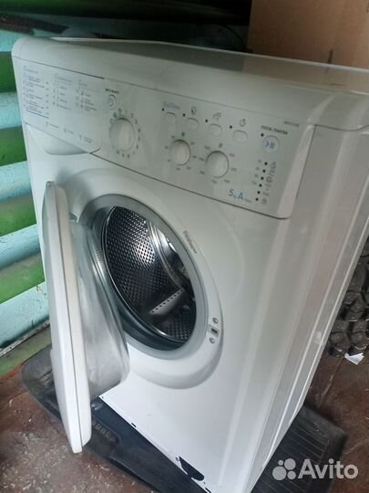 Стиральная машина indesit на запчасти