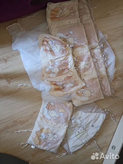 Бортики и балдахин в кроватку