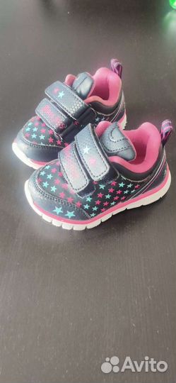 Кроссовки детские