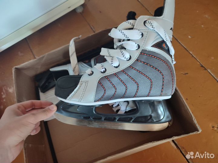 Коньки хоккейные Larsen Alex 39 размер