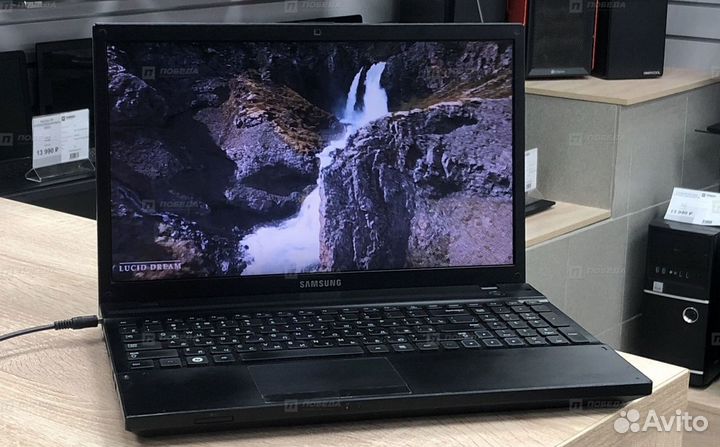 Ноутбук Samsung AMD A8-3530MX