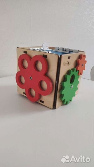 Деревянный развивающий куб