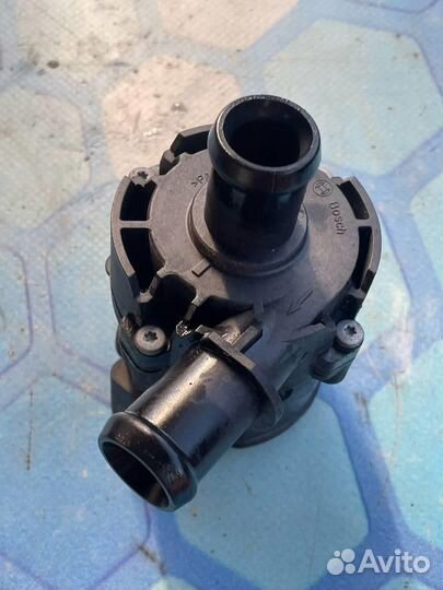 Насос водяной дополнительный 5G0965567A