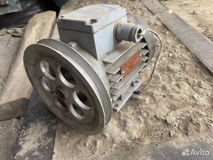 Электродвигатель