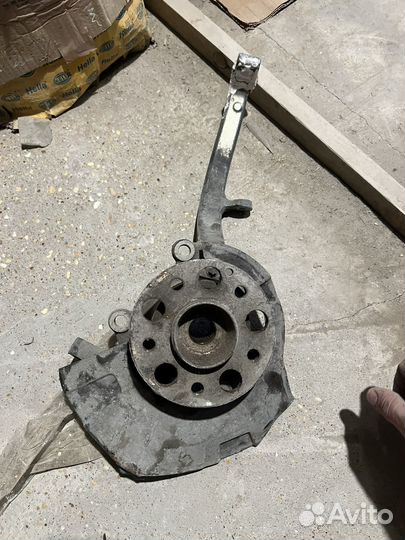 Кулак поворотный w211 L 4-matic